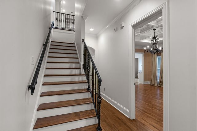 2019B Overhill Dr, Nashville, TN 37215