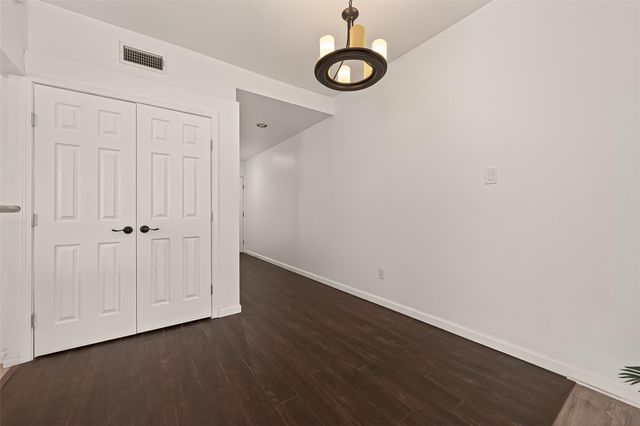 180 April Point Drive S, Conroe, TX 77356