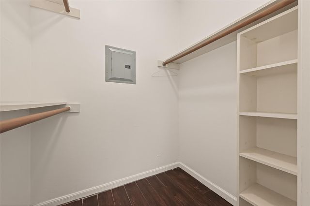 180 April Point Drive S, Conroe, TX 77356