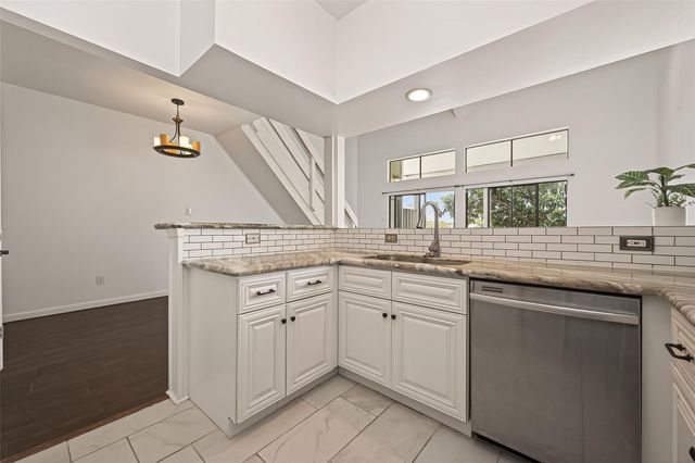 180 April Point Drive S, Conroe, TX 77356