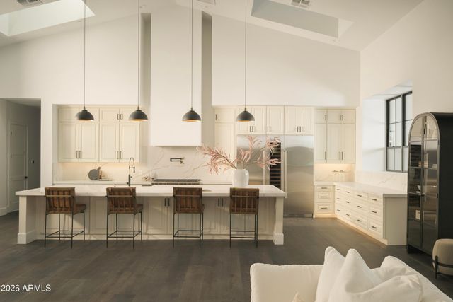 10229 N 64th Street, Paradise Valley, AZ 85253