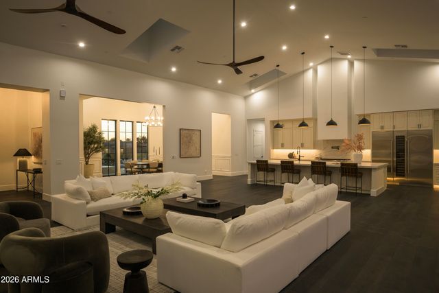 10229 N 64th Street, Paradise Valley, AZ 85253