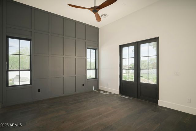 10229 N 64th Street, Paradise Valley, AZ 85253