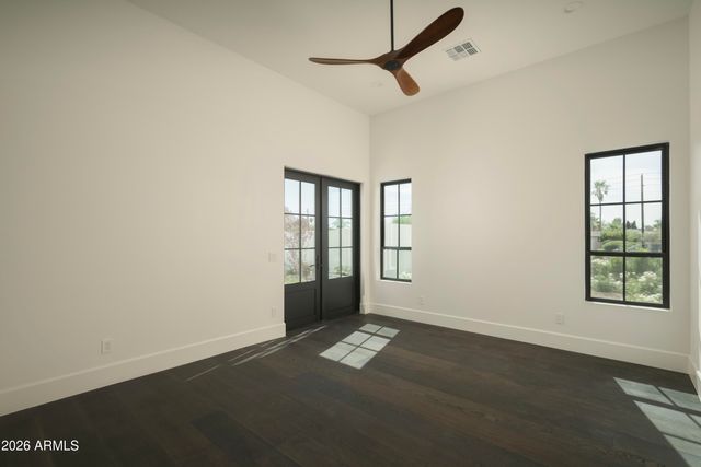 10229 N 64th Street, Paradise Valley, AZ 85253