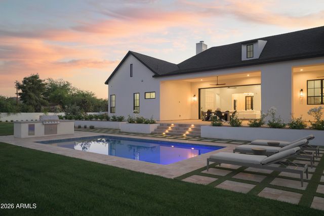 10229 N 64th Street, Paradise Valley, AZ 85253
