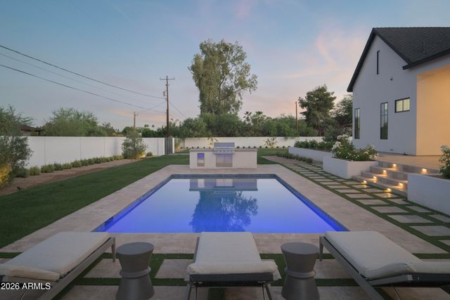 10229 N 64th Street, Paradise Valley, AZ 85253
