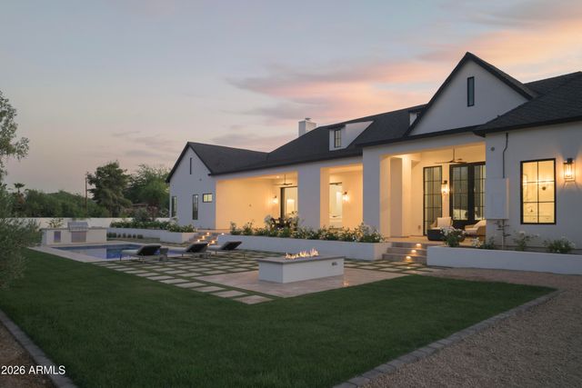 10229 N 64th Street, Paradise Valley, AZ 85253