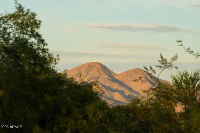 10229 N 64th Street, Paradise Valley, AZ 85253