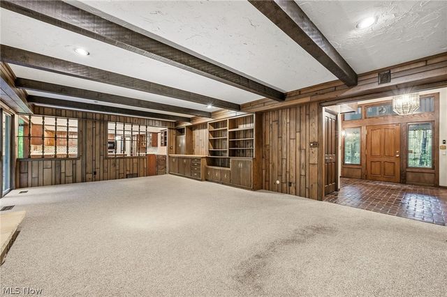 38500 Chagrin Boulevard, Moreland Hills, OH 44022