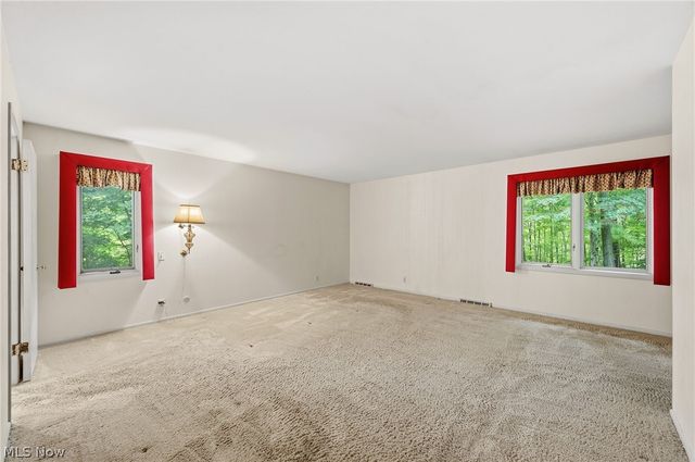 38500 Chagrin Boulevard, Moreland Hills, OH 44022
