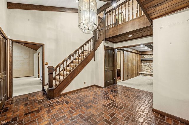 38500 Chagrin Boulevard, Moreland Hills, OH 44022