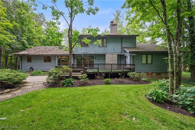 38500 Chagrin Boulevard, Moreland Hills, OH 44022