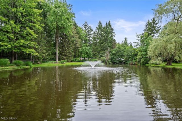 38500 Chagrin Boulevard, Moreland Hills, OH 44022