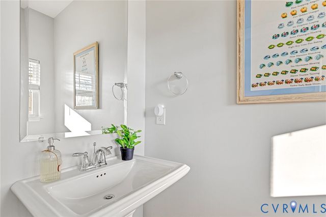 8236 Marley Dr, Mechanicsville, VA 23116