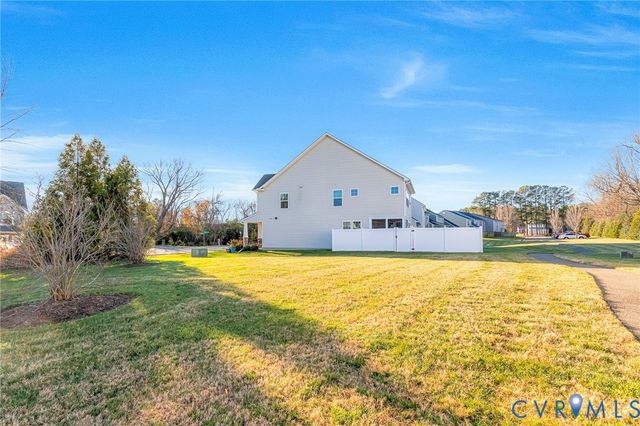 8236 Marley Dr, Mechanicsville, VA 23116