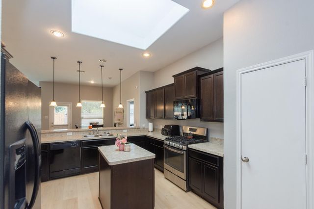 11431 Vassal Crossing, Conroe, TX 77304