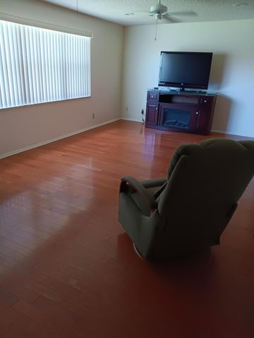5730 FERNLEY Drive E 27, West Palm Beach, FL 33415