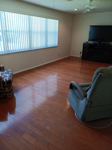 5730 FERNLEY Drive E 27, West Palm Beach, FL 33415