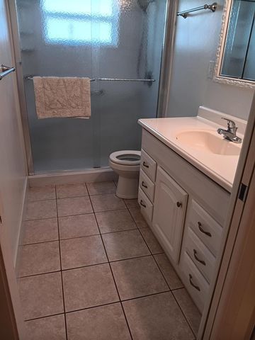 5730 FERNLEY Drive E 27, West Palm Beach, FL 33415