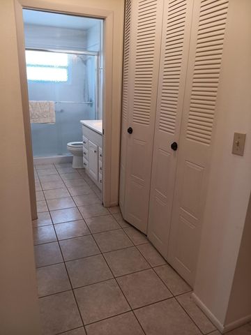 5730 FERNLEY Drive E 27, West Palm Beach, FL 33415