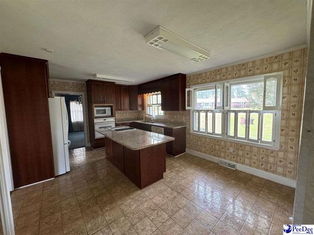 1600 Maple Drive, Dillon, SC 29536