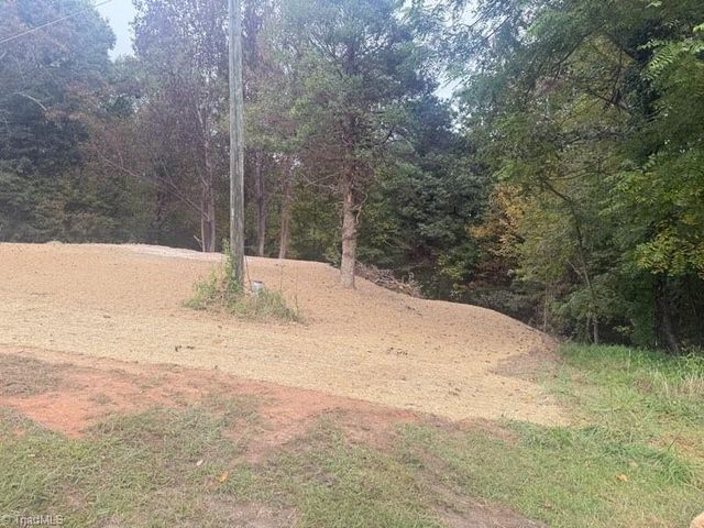 130 Sherry Lane, Mount Airy, NC 27030