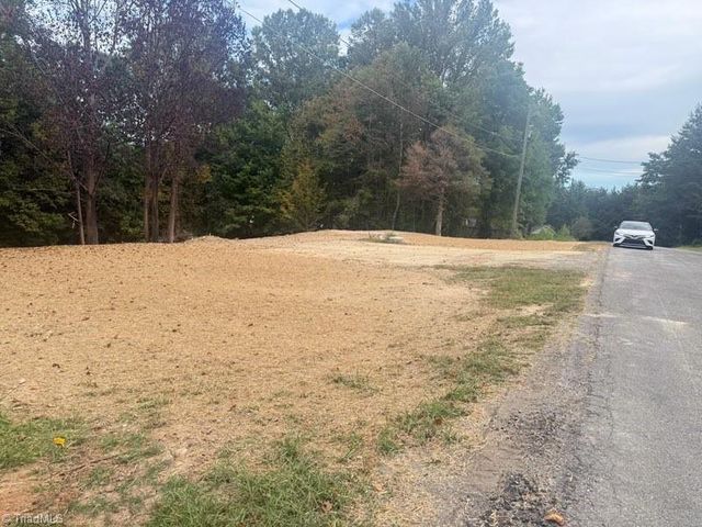 130 Sherry Lane, Mount Airy, NC 27030