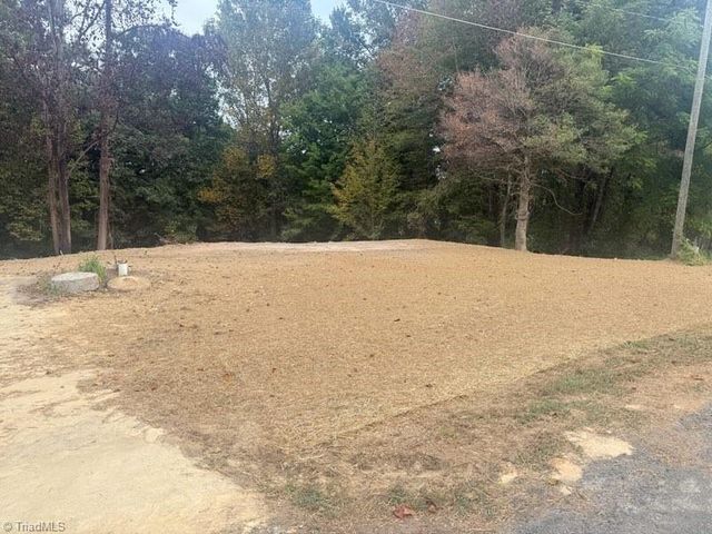 130 Sherry Lane, Mount Airy, NC 27030