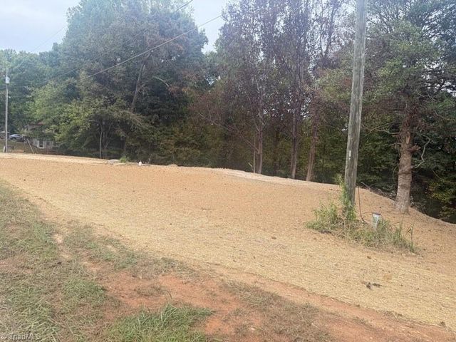 130 Sherry Lane, Mount Airy, NC 27030