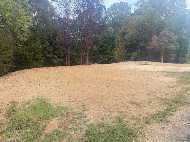 130 Sherry Lane, Mount Airy, NC 27030