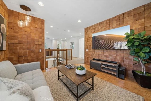 10 Wild Rose, Lake Forest, CA 92630