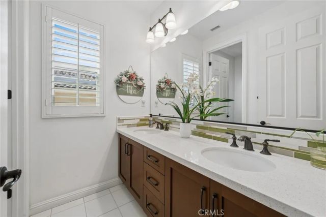 10 Wild Rose, Lake Forest, CA 92630