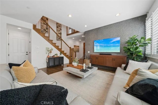 10 Wild Rose, Lake Forest, CA 92630