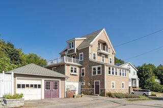 58 Brunswick St, Quincy, MA 02171