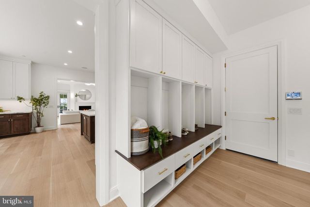 3939 52ND ST NW, Washington, DC 20016