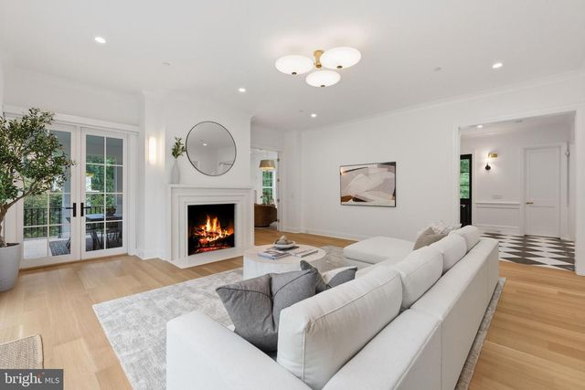 3939 52ND ST NW, Washington, DC 20016