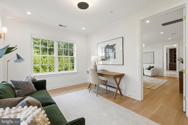 3939 52ND ST NW, Washington, DC 20016