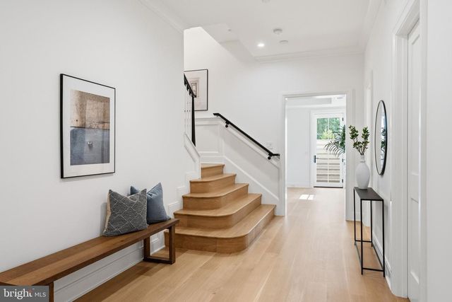 3939 52ND ST NW, Washington, DC 20016