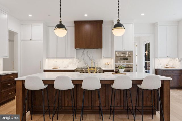 3939 52ND ST NW, Washington, DC 20016