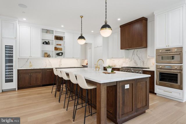3939 52ND ST NW, Washington, DC 20016