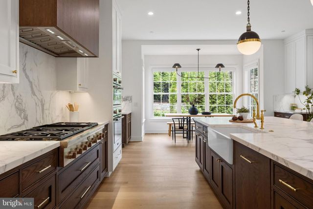 3939 52ND ST NW, Washington, DC 20016