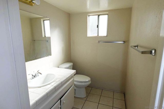 9034 Kenwood Dr 10, Spring Valley, CA 91977