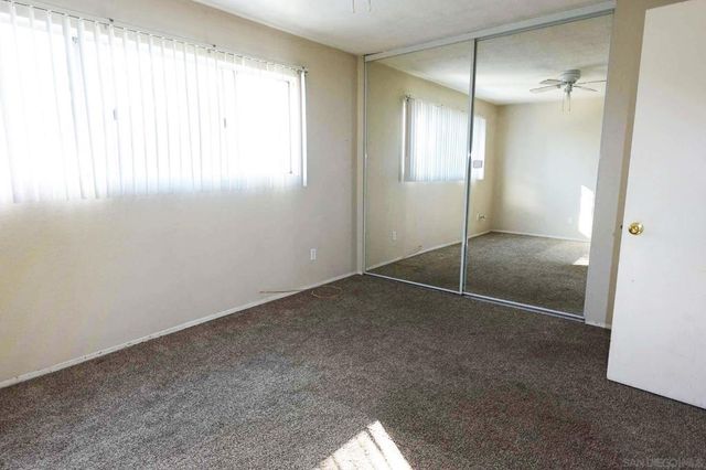 9034 Kenwood Dr 10, Spring Valley, CA 91977