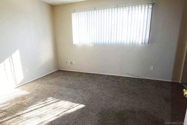 9034 Kenwood Dr 10, Spring Valley, CA 91977