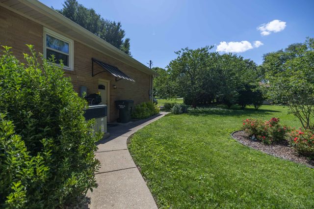 8014 Warner Rd, Brentwood, TN 37027