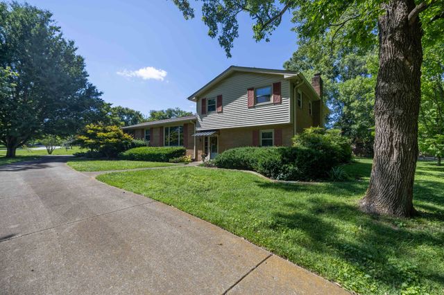 8014 Warner Rd, Brentwood, TN 37027