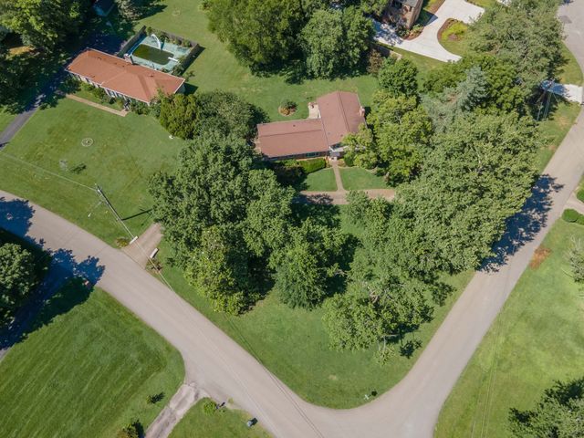 8014 Warner Rd, Brentwood, TN 37027