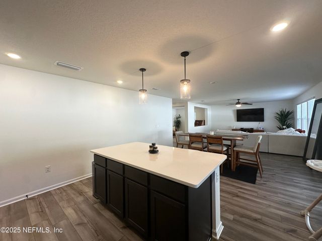 960 PANTHER LAKE Parkway, Jacksonville, FL 32221