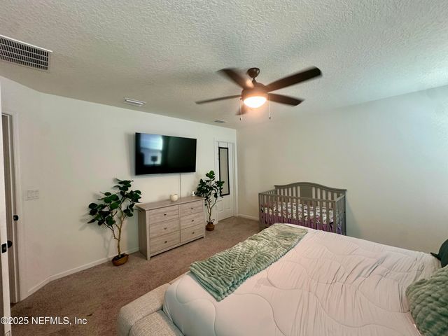 960 PANTHER LAKE Parkway, Jacksonville, FL 32221