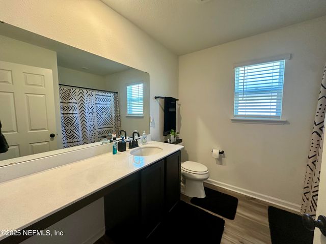 960 PANTHER LAKE Parkway, Jacksonville, FL 32221